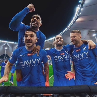 الهـلال حظّـي الجميـل وسنـيني الحُلـوه,وحاجـه تخلـق فيني ألـف فرحـه...💙