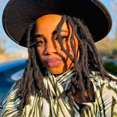 I say your thoughts out loud 🤷🏽♀️• ♠️Queen of Rants 👑 | 300K+ on YT #TheeMafia 💁🏽♀️ ⤵️ Social Media Mentor: @MediaHustleCo 🌐