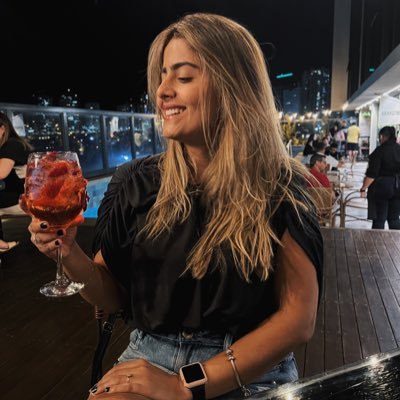 Ig: junqueiravitoria / TikTok: vitoriajunqueiram