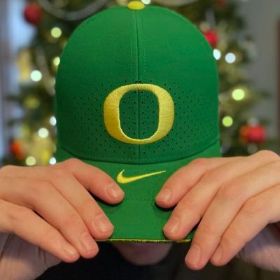 Director of Marketing @goducks | UNK ➡️ @ClemsonTigers ➡️ @OhioStAthletics ➡️ @UMgrizzlies ➡️ @ubathletics ➡️ Oregon | Former UNK Football 🏈 SA