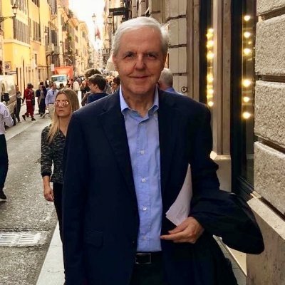#Architetto, sono nato a Cosenza e vivo a Roma dal 2018.
Ho interesse soprattutto per i temi dello sviluppo economico, del disagio sociale, del design.