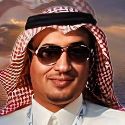 رئيس تنفيذي ، محب للتفاصل الغير مملة ، مقتنع قناعة تامة ان الحياة عبارة عن رواية عليك قرأتها حتي النهاية وحذاري ان تتوقف عند شطر حزين فقد تكون النهاية سعيدة .