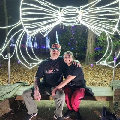 bnt8605's profile picture. I love twitter b/c its an awesome way 2 stay in contact wit ur favorite music artists, tv shows, etc....anything else u want 2 kno, go 2 my fb ! Lata Twitters !