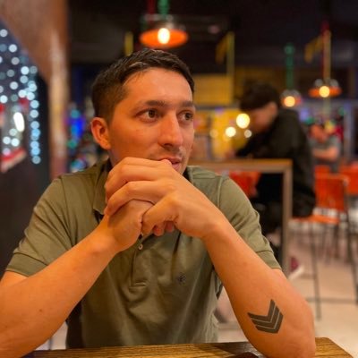 Sé felíz nunca sabes cuanto tiempo te queda ☝🏻
Marian#TeámÃłøņşø🎮
Argentino amante del 🧉
Y buen gusto del Colacao 🇪🇸 💪🏻