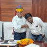 MRajSaini3's profile picture. कोई चाँद से मोहब्बत करता है,
कोई सूरज से मोहब्बत करता है,
हम उनसे मोहब्बत करते है,
जो हमसे मोहब्बत करते है!