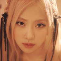 ROSÉ(@roses_are_rosi) 's Twitter Profile Photo