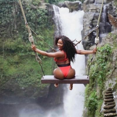 “2 truths and a lie: I’m funny, my house is clean, and I gotta big dick. Nude photographs