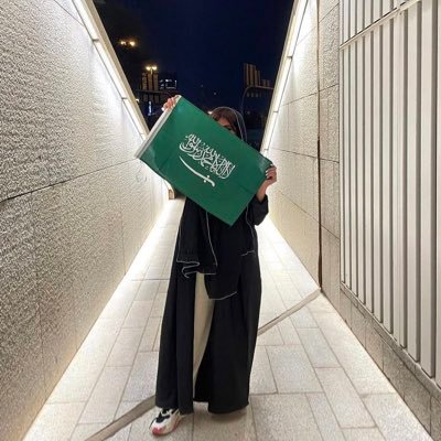 deemxxs's profile picture. "اللهمَ سند ، گسند الرسول ﷺ  حين قال لا تؤذوني في عائشه♥️"