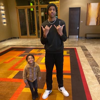 saylilreggie's profile picture. when life gets hard you gotta change