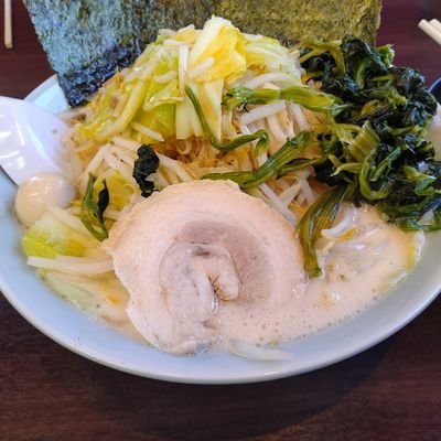 札幌市内のラーメンお得情報を集めて食べ歩いてます🍜🍜✌
コスパ重視！

好きなお店は・・・「二郎系」「ライス無料」です。