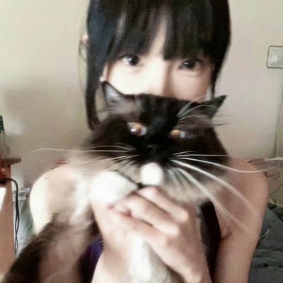 Cat4uha's profile picture. 