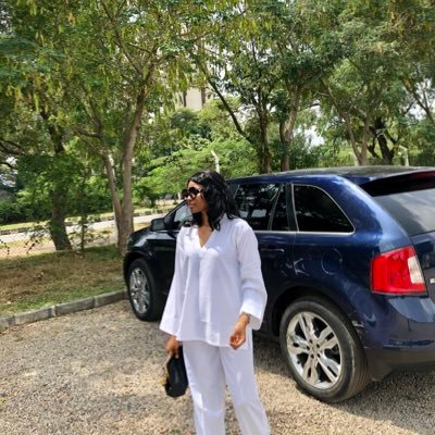 Deby_grey's profile picture. Software engineer | Flutter Dev. Got an eye for great designs and art too🌚