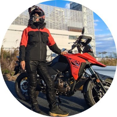 単身赴任ライダーのテツと言います
モトブログやってます👍
関東はVストローム250SX
関西はWR155Rでアドベンチャーを
楽しみつつ ワークマンや
バイク関連のアイテム紹介してます🙋
チャンネル登録よろしくお願いいたします😆
⇒http:https://t.co/WSQj2iyuSn