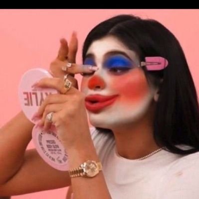 Adeyemi_Abake's profile picture. Islam🙇‍♀️||Manchester United ❤️||Personal Growth ||Sales Representative @N'yarks..