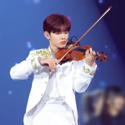 Zhanghaoloveee Profile Picture