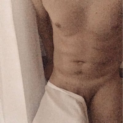 Sebastian, 31 🇩🇪🇨🇭 Only 18+ 🔞 #gaycum #cumshots #cumshot #jerking #gayporn #cum #gay #bi #man #men #gayload #nsfw #dick #bigdick #jizz #bigload