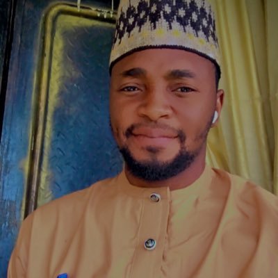 Olasebib's profile picture. How can I lose when I came here with nothing?/ Realtor/Chelsea/ Award winning bathroom singer 🤝