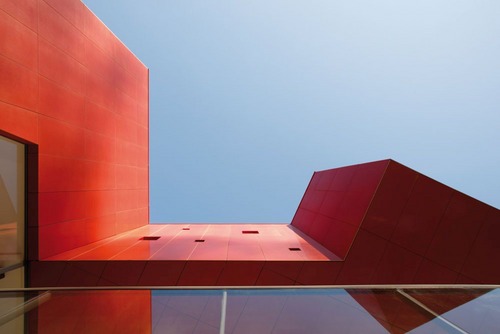 a partnership practicing architecture by thinking, listening, contemplating, dreaming...here like there