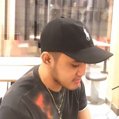 jhaysonpaul12's profile picture. Introvert🧑|Notre Damean 🎓| Dog lover 🐕