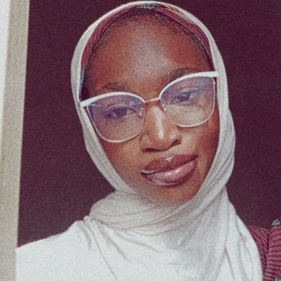 Book Enthusiast|| Writer|| I do book reviews|| aspiring Novelist|| DVM (in view)||ABUsite