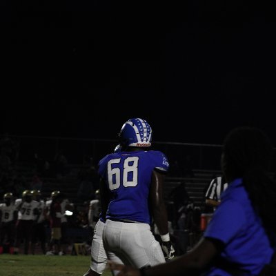 Apopka high Student athlete// GPA 3.4 - C/O 2024 / H-6”6W-270 // Right OT 🏈// charviswilliams50@gmail.com