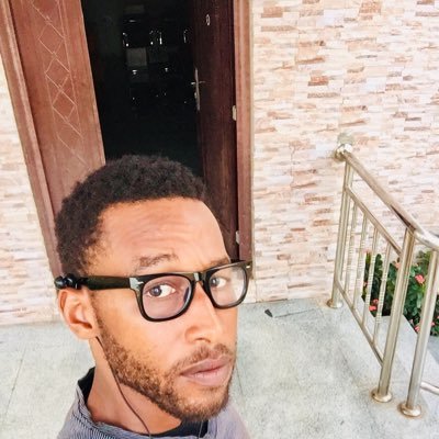 hector_munachi's profile picture. 👨🏽‍💻 Software Engineer #IndieHacker
