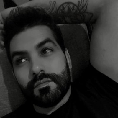 Palmeirense, Mediciner, TDAH e Antifascista. Aqui você encontra palavra de baixo calão, ódio à classe dominante e muito clubismo.