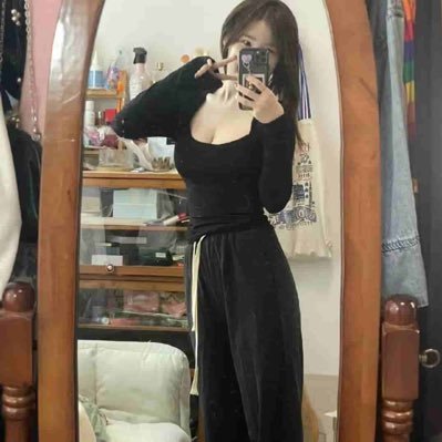 CFcgScreT034S's profile picture. 有些事，如果一开始就错了，就算用尽了所有力气，也无法挽回。