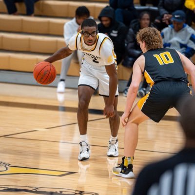 6'2 170lbs 3.5 gpa C/O 24 Hazelwood Central HS -
PG/SG 😎📚🏀 (618) 741-9724 IG:thetravisgreen travisb0505@icloud.com https://t.co/EZq2Qw9Pxd