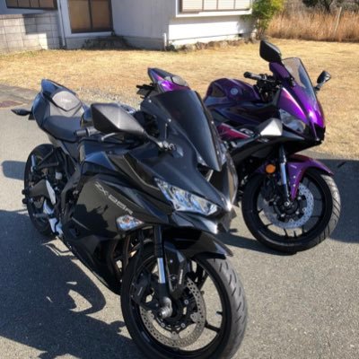 2023年12月24日 YZFR25納車。12月8日に免許取ったばかりの初心者です！ よく指示器消すときに『ピッ‼︎‼︎』ってやらかす。相方はZX25R。現在FF14は休止中です。のはずだったんだけどなぁ…意志は激弱！ﾄﾙｶﾞﾙの誘惑に負けて復帰w