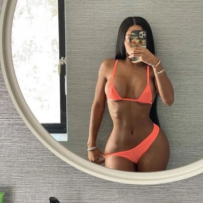 MissTia34925205's profile picture. 