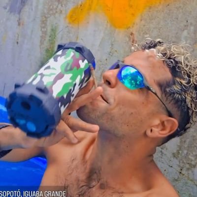 021/022||Sem fé nada se realiza sem determinação nada se consolida e sem amor de nada adianta/Ariano♈/Vascaíno💢/30 anos/Pai da Athena, do Ermano IV e do Raul⚡