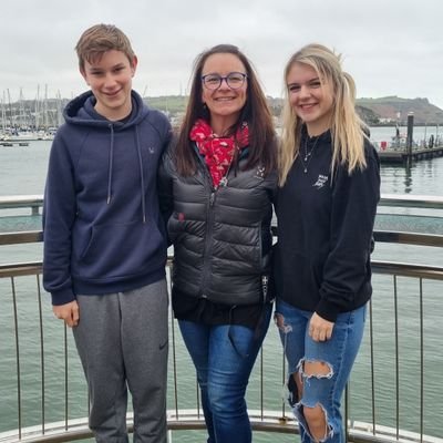 Mum. Partnership & Inclusion Manager of Plymouth Sound National Marine Park @PlymSoundnmp. Co-founder of @WavePlymouth. Geographer. Cornish.
