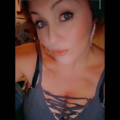 Dog Mama 🐕, Auntie, 👯♂️♊ Sister, Niece, Daughter 🫶
End Of Life Care ✝️
Pet Death Doula 🐇🐈🐃🐭🐶🐾🌈