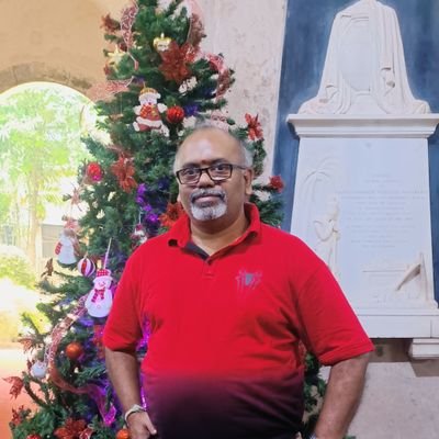 anansubramanium's profile picture. Anything distracting is beautiful.All is for a https://t.co/hSzJko5uGp Darwin correct, but my daughters are.