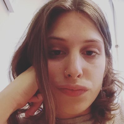 militante de La Mella, presidenta del CEFyL
Estudiante de ciencias de la educacion