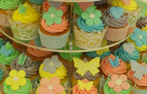 I'm Kerry and I make Cakes & Cupcakes, totally bespoke to you.  They will not only look beautiful but taste delicious too! kerryscupcakes@hotmail.co.uk