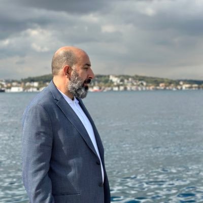 مستشار ومدرب في التربية الأسرية، استاذ في كلية التربية في الجامعة اللبنانية، مؤسس برنامج الدبلوم الشامل في التربية الأسرية لتدريب الاهل