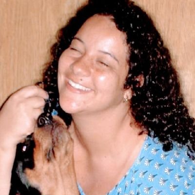rebeca_bueno's profile picture.