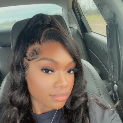 •SC:fancyy.lovee • Bae::@ omb_peezy🧡 •Ole Miss ‘21❤️💙•Water Sign 😍♓️ •every bit of pretty🥵