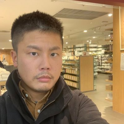 俺はヘッダー画像の一番左。インスタグラムは「naoki_ngc」カバー写真は左から、俺、品川祐さん、江口嵩大さん。好きな言葉は「実現」 座右の銘は「劣勢の俺がリスクを負うのは当然だ」俺の好きな声優は中井和哉さん#WEIN