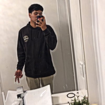 scar056's profile picture. tarde pero sin sueño!!