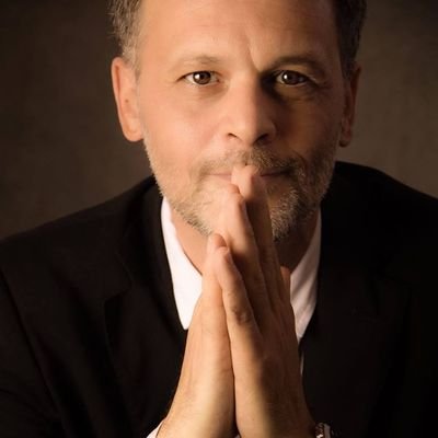 PauldeCombourg_'s profile picture. Médium et Guérisseur !
Fondateur de la Divine Essence Therapy 
Séances uniques au monde dites du Verre d'Eau. Rdv +33 767586577