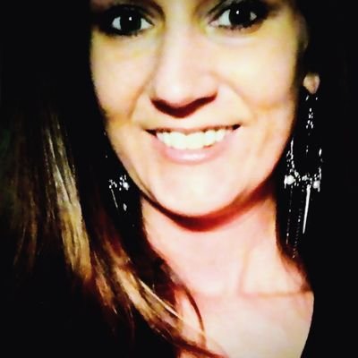 💚🌺Cannabis Advocate🌿
Plant Enthusiast 🌻
Christian🙏Student 📚
Awarded Bar/Server🍹🥙🏆
Music 🎵 & Beach ⛱️ Chick 😎
Ready to Work/Volunteer💪