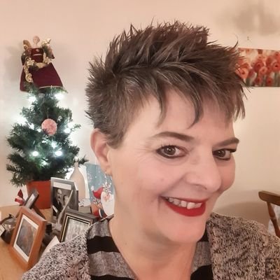 🇨🇦 I stand with 🇺🇦 I ❤ Cats & Corrie. Sea at my backdoor. 🏳️🌈 Ally. ♊