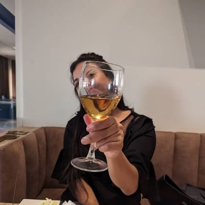 omi_fo's profile picture. Medical doctor🩺🏥
bibliophile📚
coffee lover☕
Aquarius♒