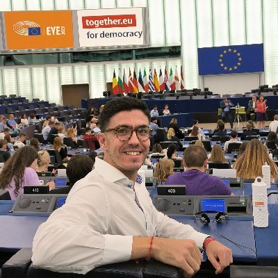 ADSUAR10's profile picture. "Mas jóvenes que hoy, nunca"