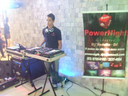 The best of DJ never stop the music.