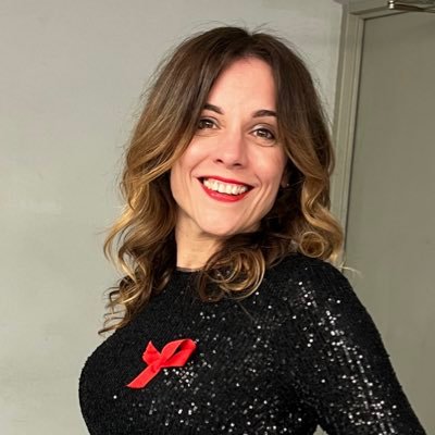 Doctora en Salud Pública, comunicadora científica, presentadora y radiolover. Hacemos docus en 'La Doctora Álvarez' y hablo en Memoria es Democracia de Radio 5