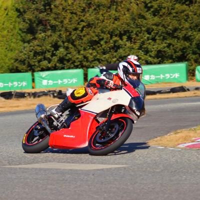 還暦のバイク乗り、ミニサーキットで気分転換してます。